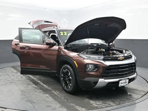 Used 2022 Chevrolet TrailBlazer LT w/ Driver Confidence Package AWD/4WD image 32