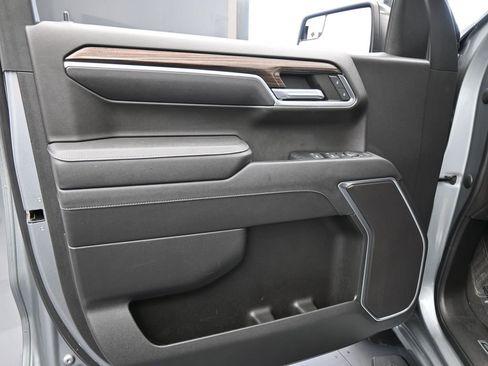 Used 2023 Chevrolet Silverado 1500 RST image 16