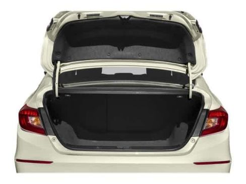 Used 2018 Honda Accord Sport image 12