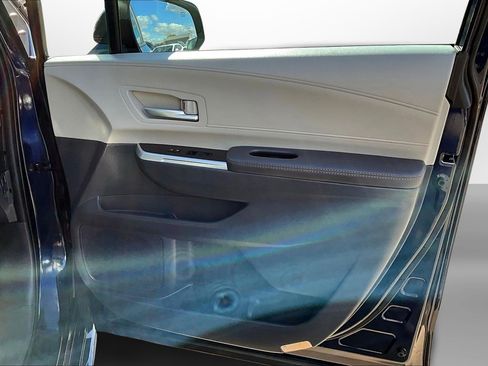 Used 2024 Toyota Sienna XLE image 27