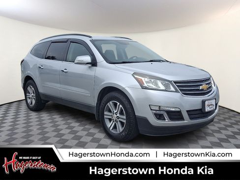 Used 2017 Chevrolet Traverse LT AWD/4WD image 1