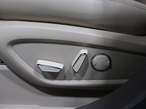 Used 2023 Lincoln Nautilus AWD image 10