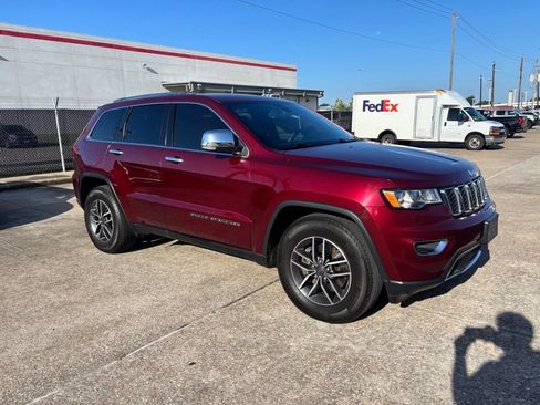 Used 2021 Jeep Grand Cherokee Limited RWD image 3