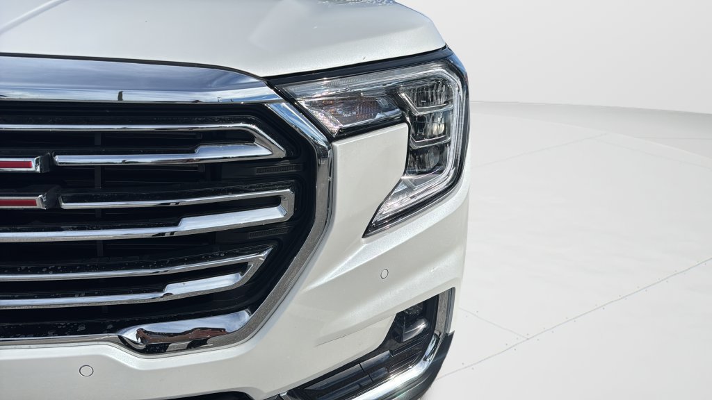 Used 2024 GMC Terrain SLT w/ Tech Package FWD image 34