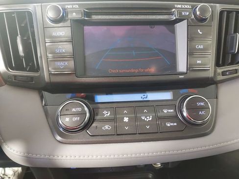 Used 2013 Toyota RAV4 XLE AWD/4WD image 21