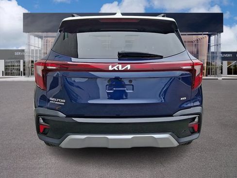 Used 2024 Kia Seltos S AWD/4WD image 5