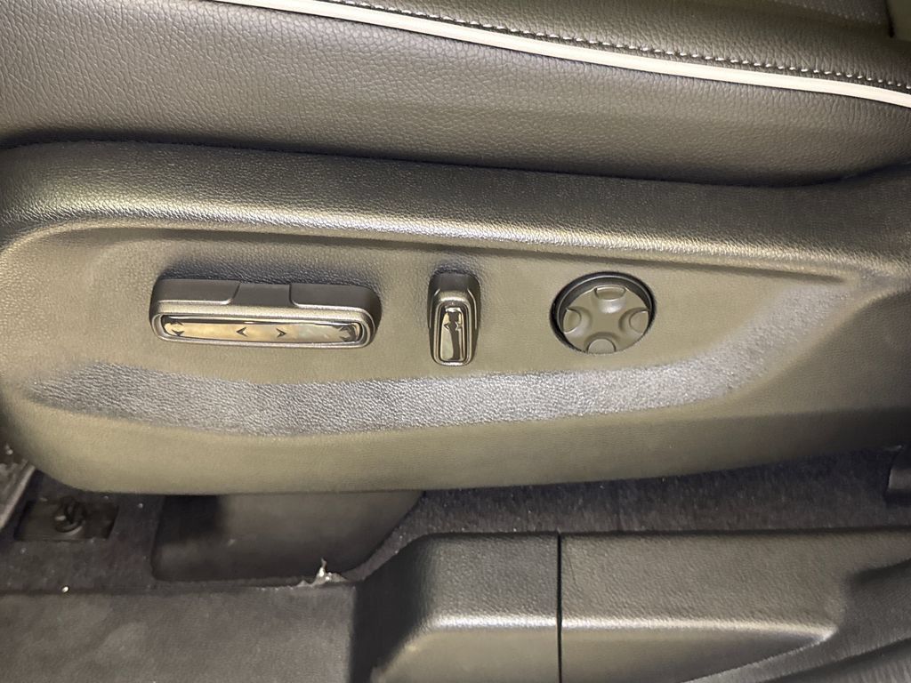 Used 2026 Honda Odyssey Elite image 24