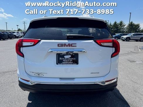 Used 2024 GMC Terrain SLT AWD/4WD image 6