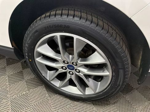 Used 2018 Ford Edge Titanium w/ Equipment Group 302A AWD/4WD image 48