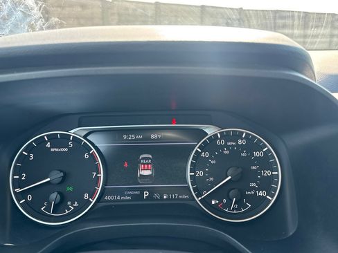 Certified 2025 Nissan Rogue SV FWD image 41