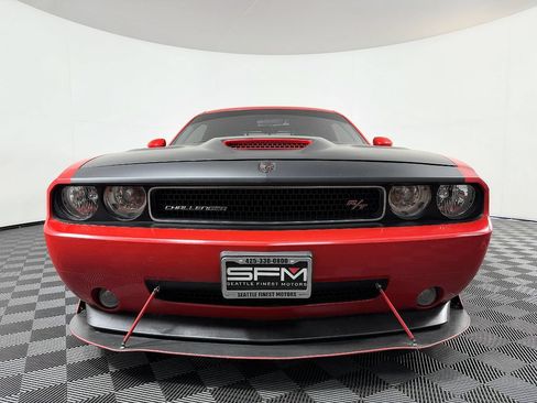 Used 2009 Dodge Challenger R/T w/ Sound Group RWD image 4
