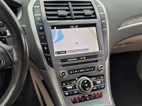 Used 2019 Lincoln MKZ Reserve w/ Reserve Plus Package image 17