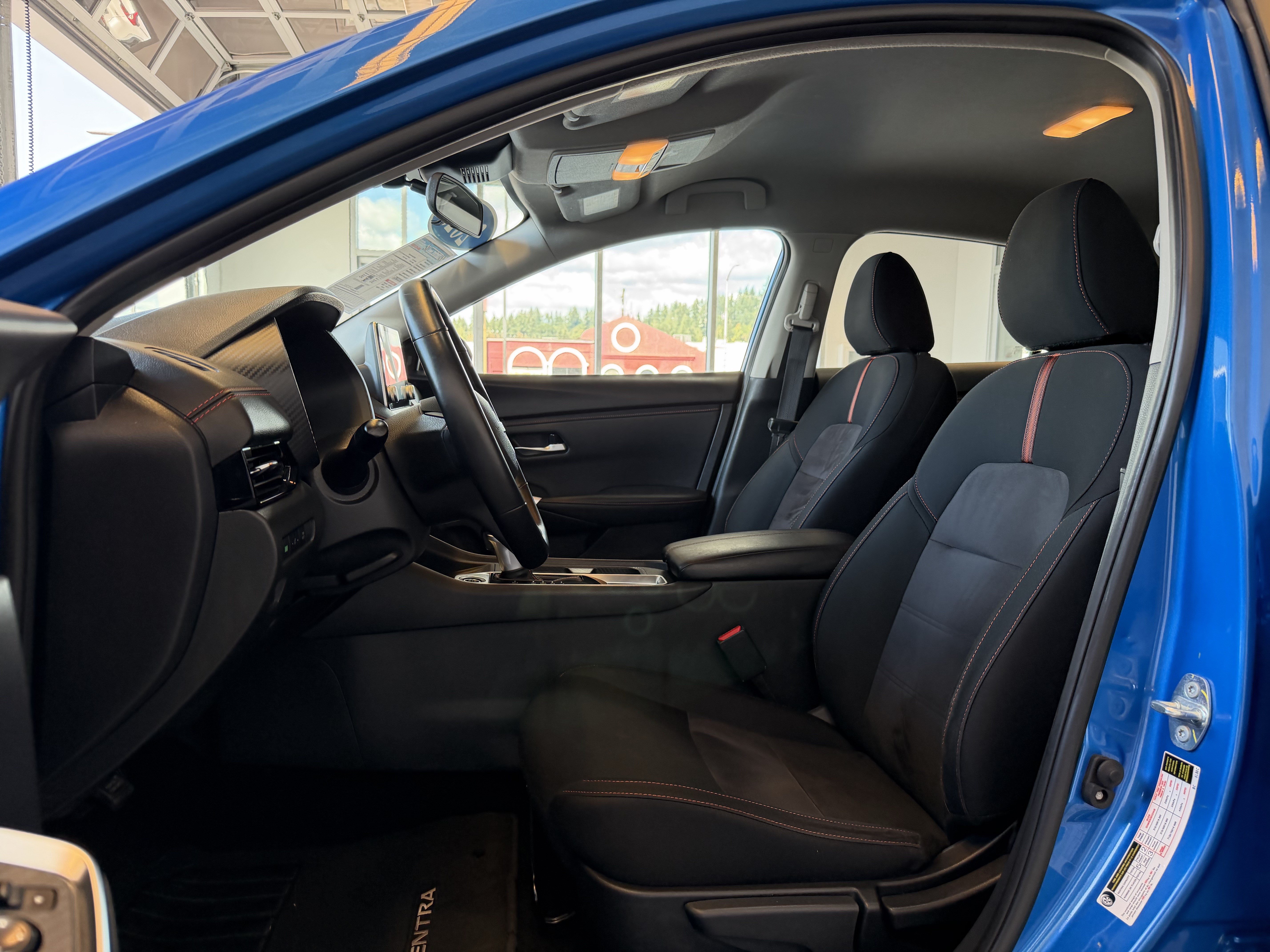 Used 2025 Nissan Sentra SR FWD image 8
