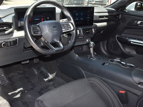 Used 2024 Ford Mustang GT RWD image 13