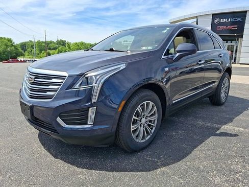 Used 2018 Cadillac XT5 Luxury w/ Driver Awareness Package AWD/4WD image 3