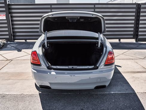 Used 2020 Rolls-Royce Wraith RWD image 17