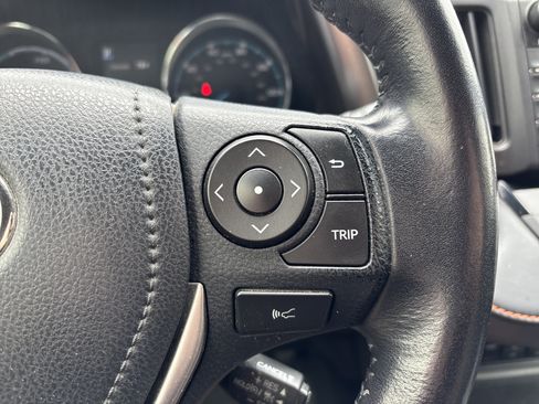 Used 2017 Toyota RAV4 SE AWD/4WD image 14