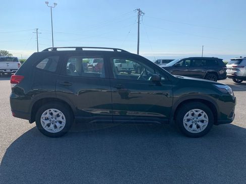 Used 2022 Subaru Forester AWD/4WD image 11