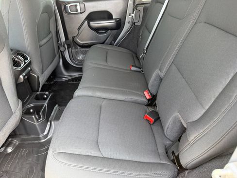Used 2021 Jeep Wrangler Unlimited Sport AWD/4WD image 18