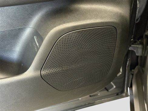 Used 2023 Lincoln Corsair AWD w/ Towing Package image 19