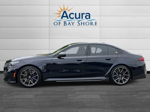 Used 2026 BMW M5 w/ Executive Package AWD/4WD image 4