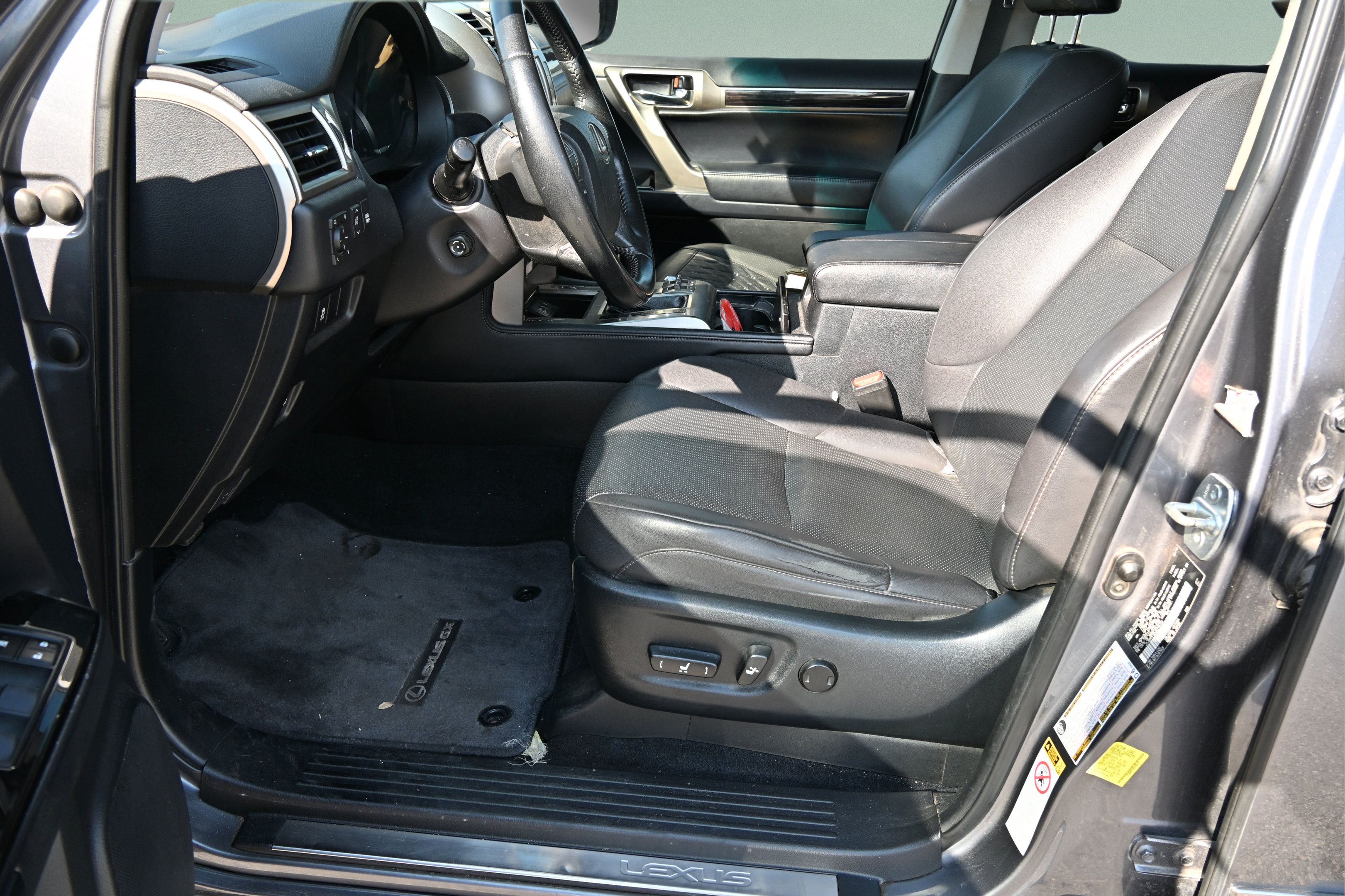Used 2018 Lexus GX 460 w/ Navigation Package AWD/4WD image 19