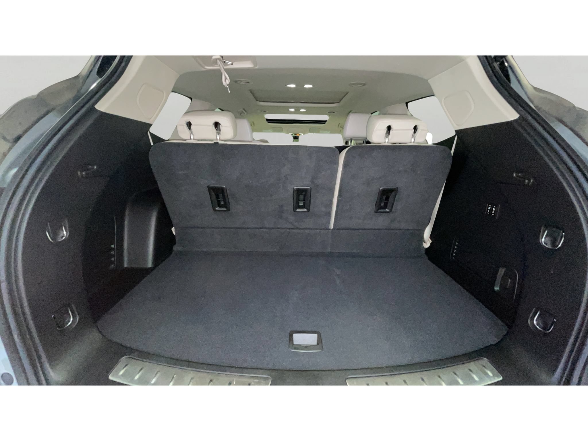 Used 2023 Buick Enclave Avenir w/ Avenir Technology Package AWD/4WD image 17