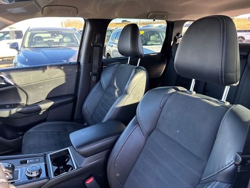 Used 2022 Mitsubishi Outlander SE image 31