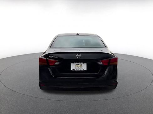 Used 2025 Nissan Altima 2.5 SV image 12