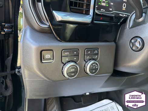 Used 2025 GMC Sierra 1500 SLT w/ SLT Premium Plus Package AWD/4WD image 17