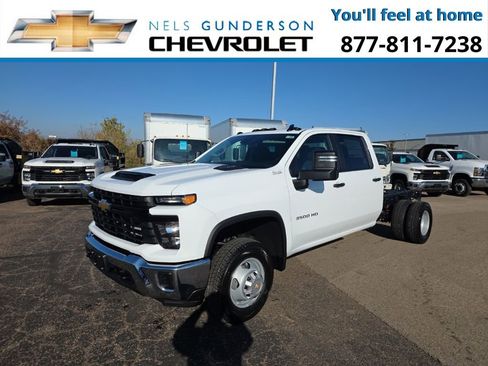 New 2026 Chevrolet Silverado 3500 W/T w/ WT Convenience Package AWD/4WD image 2