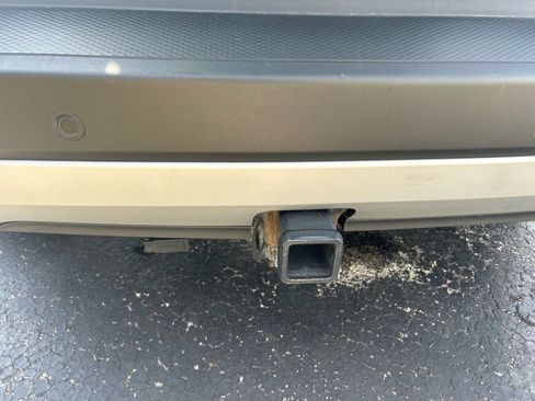 Used 2022 Ford Escape Titanium w/ Class II Trailer Tow Package image 9