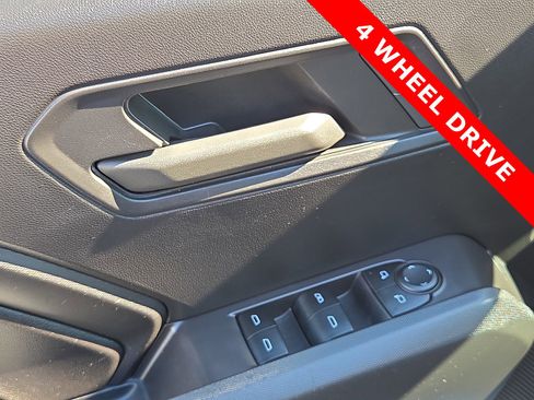 Used 2024 Chevrolet Colorado Trail Boss image 13