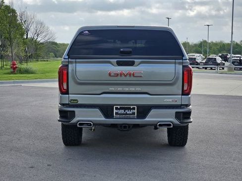 Used 2024 GMC Sierra 1500 AT4 w/ Technology Package AWD/4WD image 6