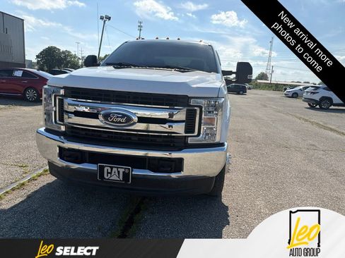 Used 2019 Ford F350 XLT AWD/4WD image 2