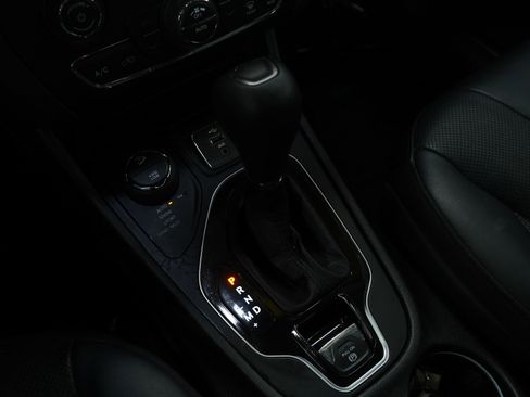 Used 2019 Jeep Cherokee Limited w/ Trailer Tow Group image 25