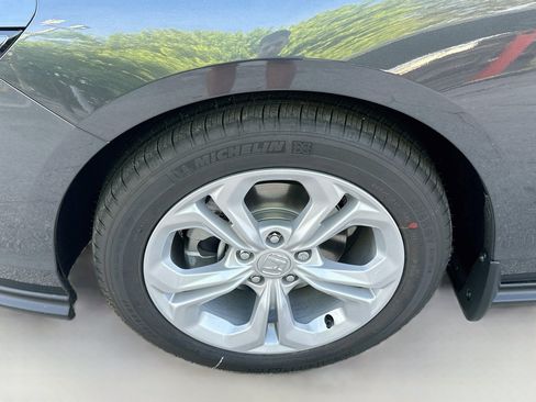 Used 2025 Honda Accord LX image 24