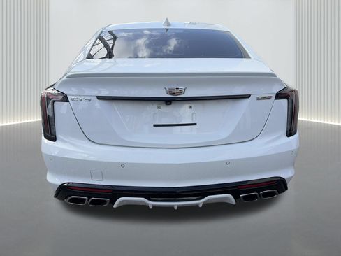 Used 2024 Cadillac CT5 V RWD image 5