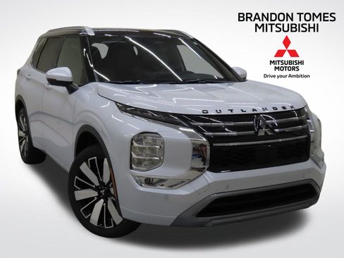 New 2025 Mitsubishi Outlander SEL image 1