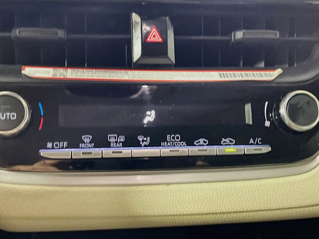 Used 2026 Toyota Corolla LE FWD image 22