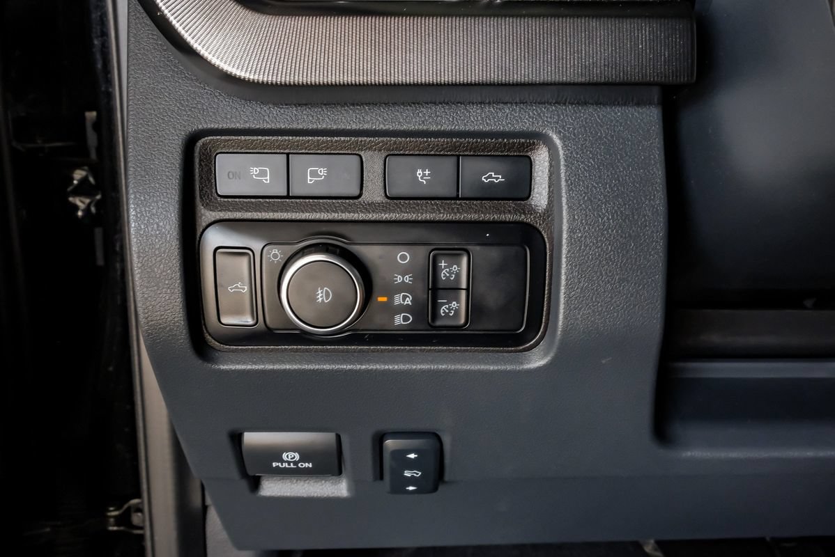 Used 2024 Ford F350 Platinum AWD/4WD image 29