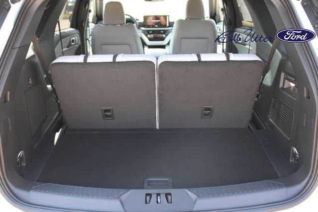 New 2027 Ford Explorer Platinum w/ 3.0L Ultimate Package RWD image 6