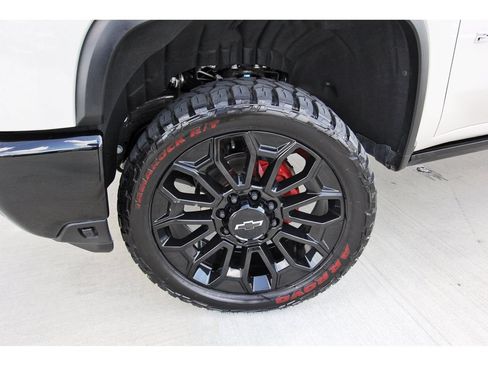 Used 2026 Chevrolet Silverado 2500 ZR2 AWD/4WD image 30