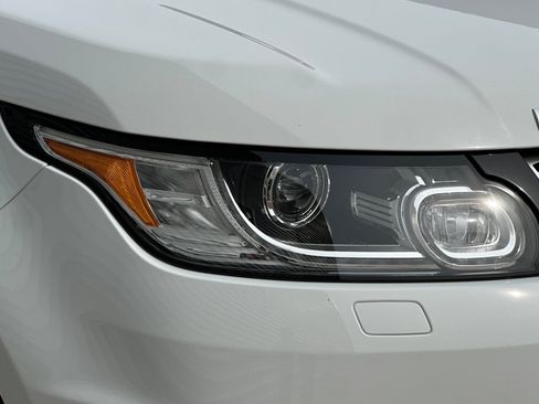 Used 2017 Land Rover Range Rover Sport HSE image 12