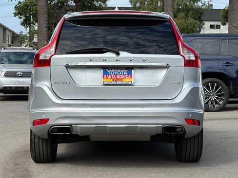 Used 2016 Volvo XC60 T5 Premier w/ Proximity Package FWD image 5