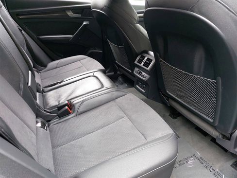 Used 2023 Audi SQ5 Prestige w/ Prestige Package image 11