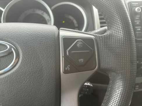 Used 2014 Toyota Tacoma PreRunner w/ TRD Off-Road Package RWD image 23