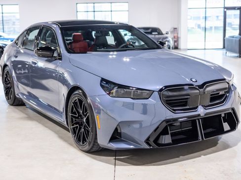 Used 2026 BMW M5 w/ Executive Package AWD/4WD image 10