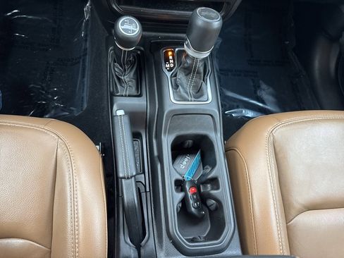 Used 2023 Jeep Wrangler Unlimited Sahara w/ Cold Weather Group image 27