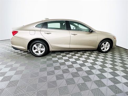 Used 2023 Chevrolet Malibu LT w/ Driver Confidence Package image 10